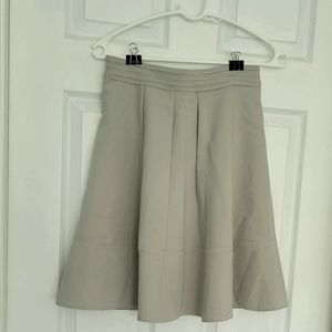 REISS women skirt size 6 NWOT LIGHT GREY